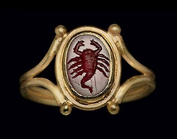 Romeinse ring met schorpioen, 2de eeuw n.C., geveild bij Christie's